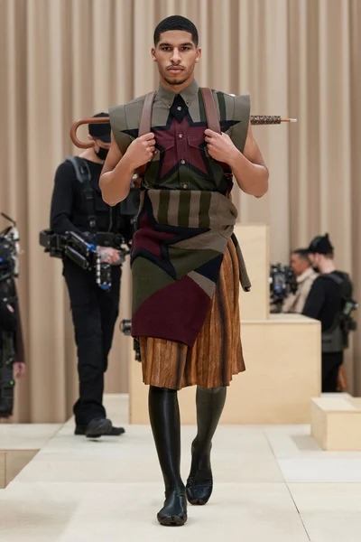 Look 2